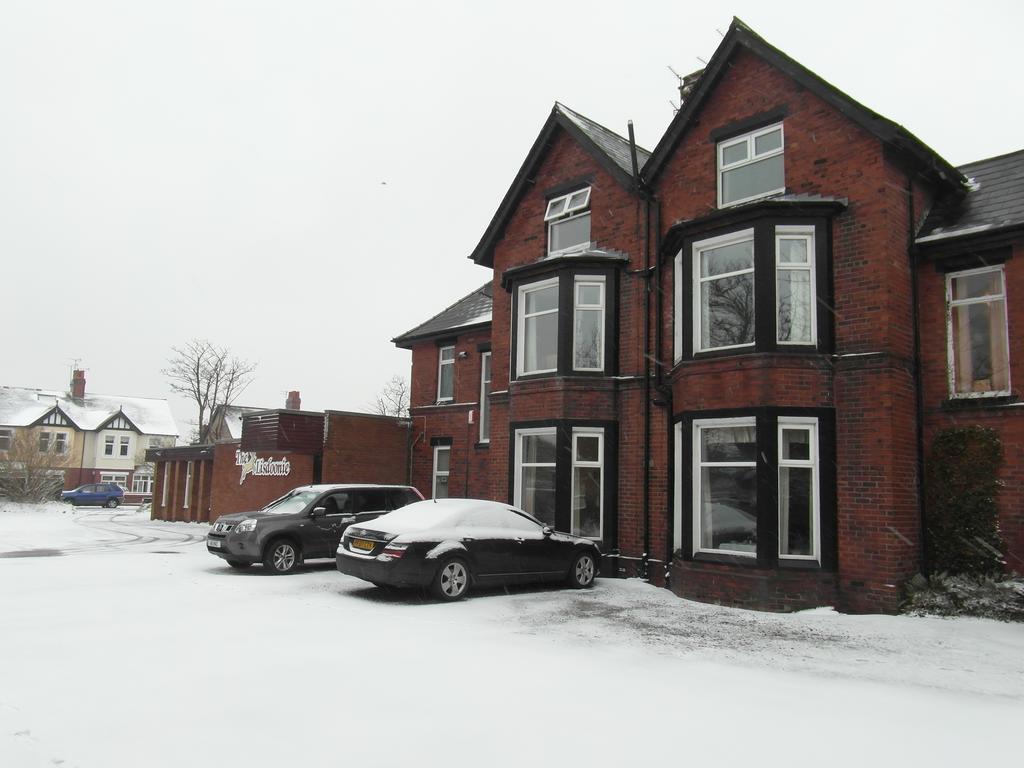 Lisdoonie Hotel Barrow-in-Furness Esterno foto